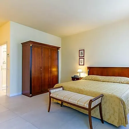 Otel Sant'andrea 3*