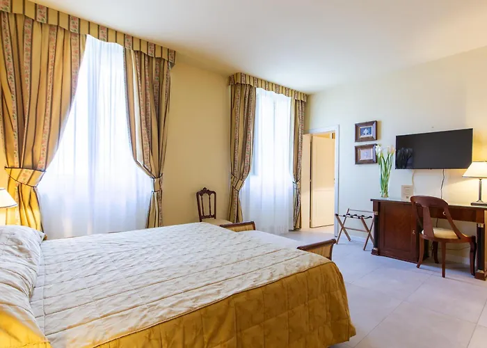 圣安德烈亚酒店 拉文纳